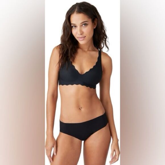 B.tempt’d by Wacoal Sz Small Black B.Wow'd Wireless Convertible T-Shirt Bra - Picture 1 of 8